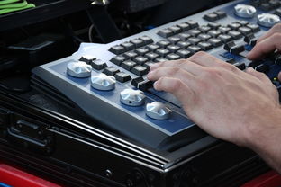 探索“流浪地球”中的音频世界:一款让你感受科幻魅力的耳机评测与推荐 探索“流浪地球”中的音频世界:一款让你感受科幻魅力的耳机评测与推荐