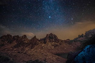中国卫星5个代号：探索星空、引领科技前沿、通天彻地、护国卫土、航天先锋。