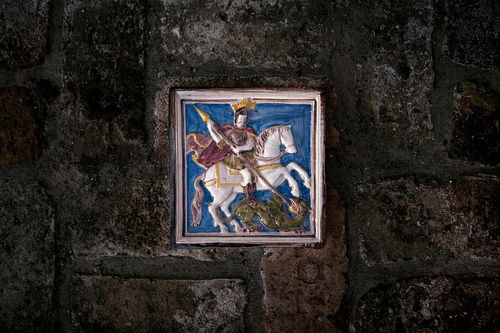 (烈焰之怒触发几率)烈焰之怒武器：探索火焰元素背后的力量与传奇