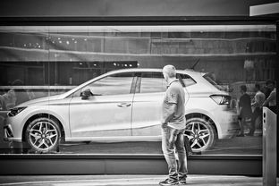 (探寻豪车盛宴卡牌xt价格,一张多少钱)探寻豪车盛宴卡牌xt价格，一张多少钱？