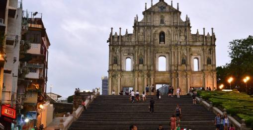 以防:大三巴的资料免费大全和新门内部资料内部大全:绿红两波开本期详尽解答、解释与落实,防范欺诈的假宣传画